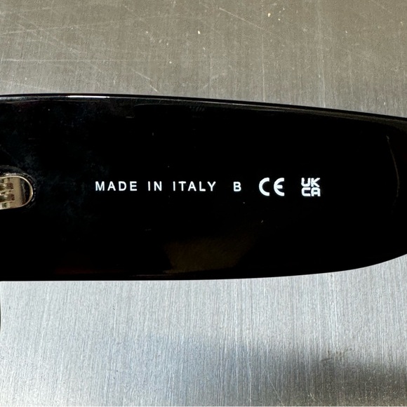 Chanel CH5483 CC Rectangle Sunglasses in Black - Picture 7 of 9